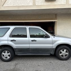 2003 Ford Escape