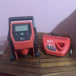 Milwaukee M12 12-Volt Lithium-lon Cordless Electric Portable Inflator with Compact Battery Pack 2.0Ah and Charger Starter Kit