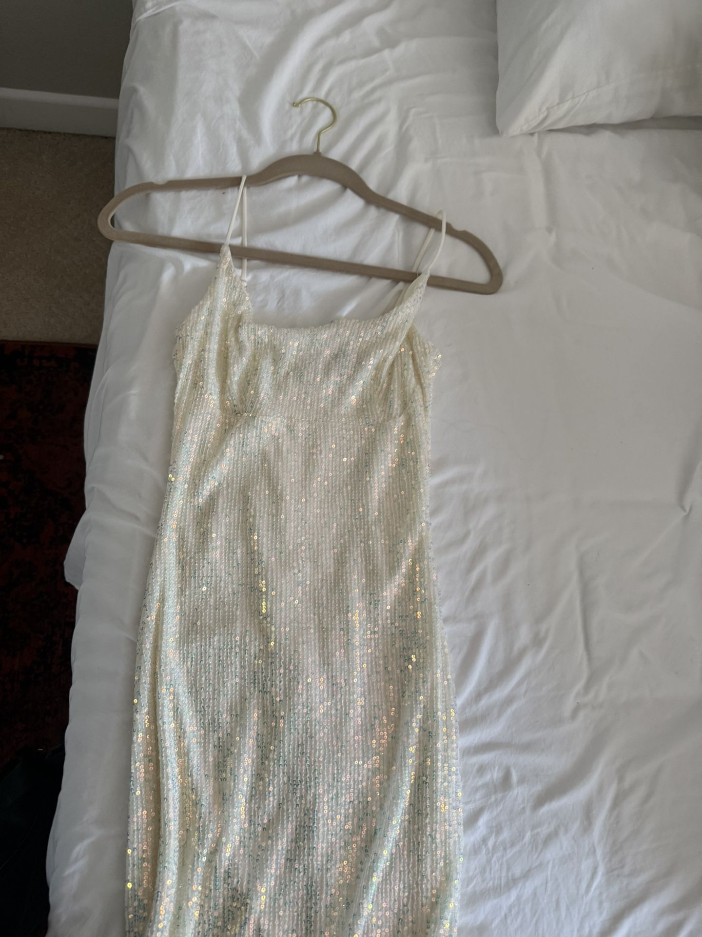 Beautiful Sequin & Feather Small Windsor dress
