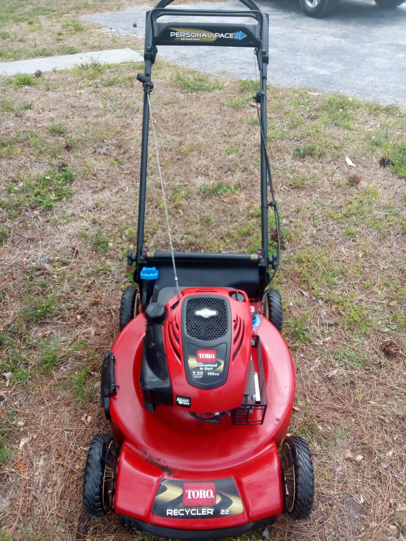 lawn mower Toro self-propelled personal pace guaranteed to start 7.25 190cc Toro recycler 22 Bl