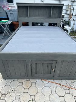 Platform Bed Queen Size Color Grey