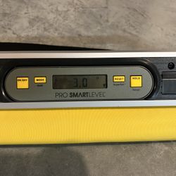 Smart Digital Level : Like New