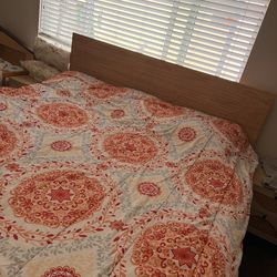 KING size - Modern Wood Bed Frame + Mattress KING Size– Great Condition