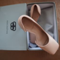 Women’s Shoes (US 10)