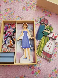 Disney Anna wood doll with outfits