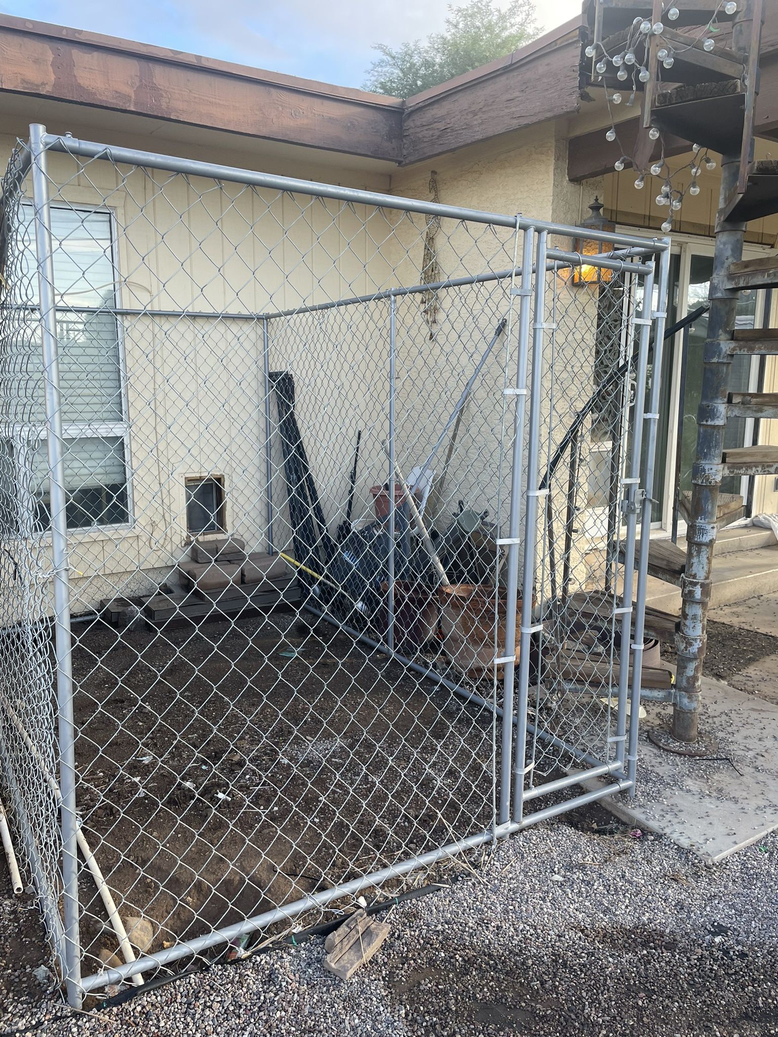Steel Metal Fence Enclosure With Door