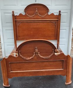 Queen Antique Solid Wood Bed Frame 