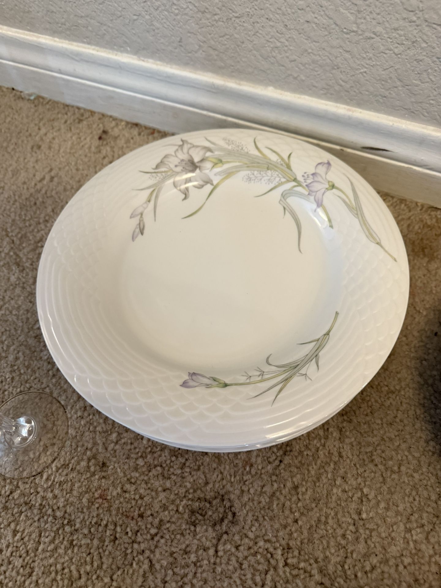 Vintage Renoir China Daffodils And Glassware