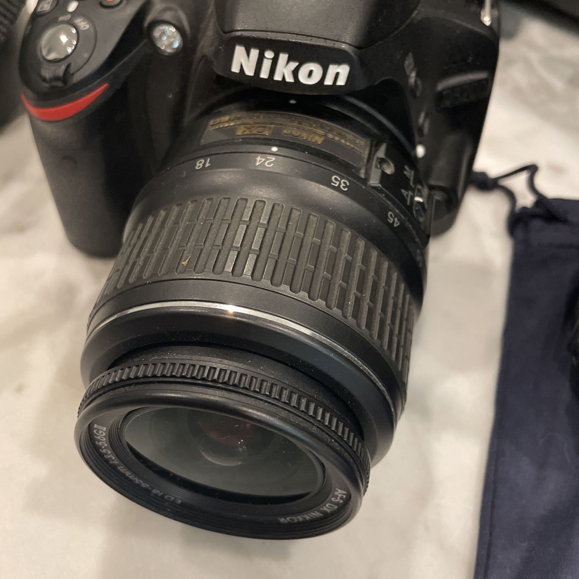Nikon D3200 - 2 Lenses & Case 
