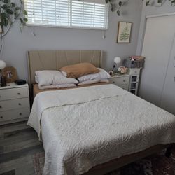 Queen Size Bed With Mattress