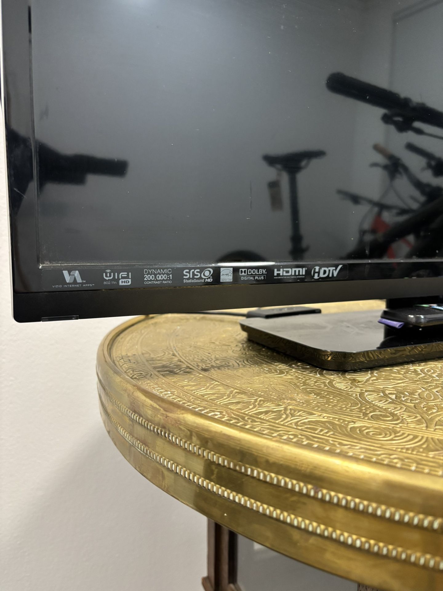32” TV