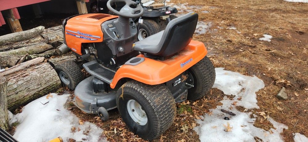 Husqvarna Yth1542 Lawn Tractor