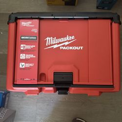 Milwaukee Packout