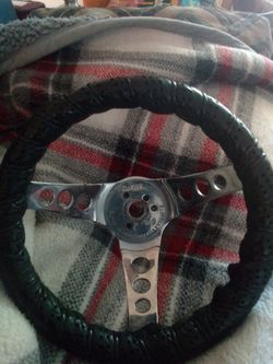 Racing steering wheel