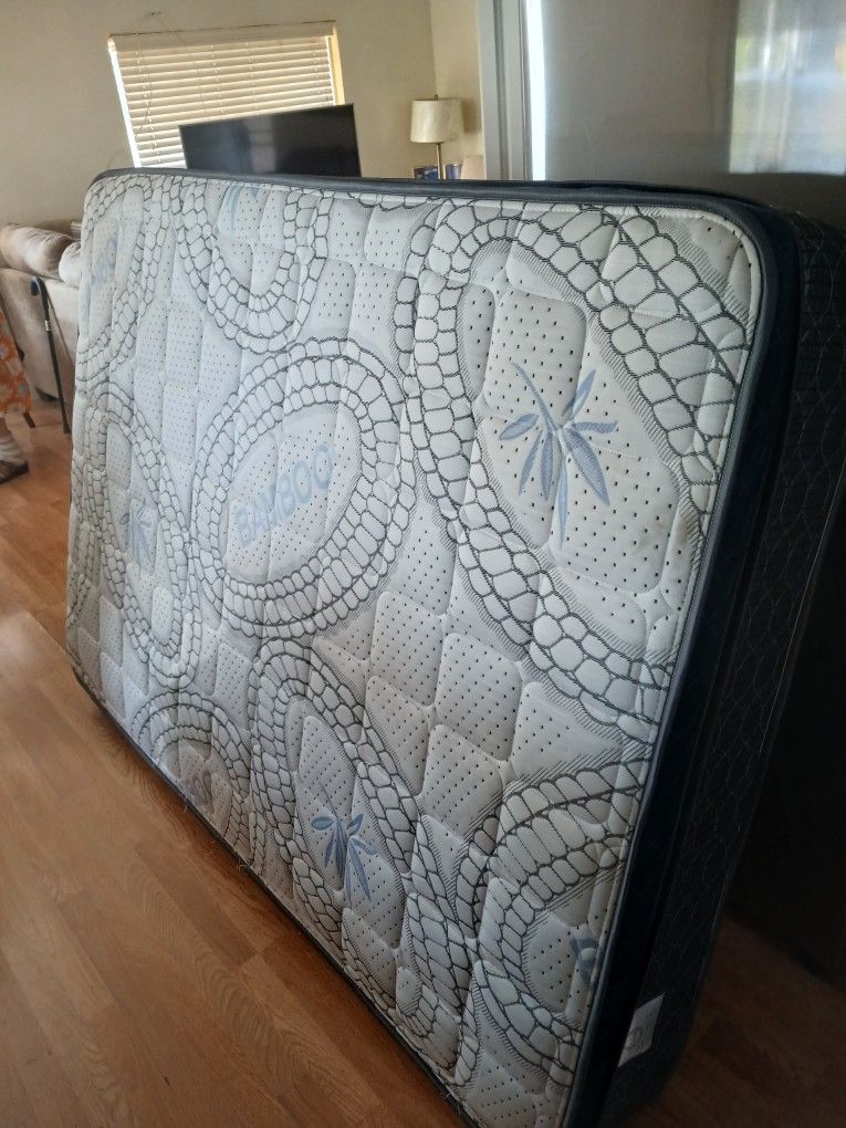 One Full One Twin Bed Matresss 