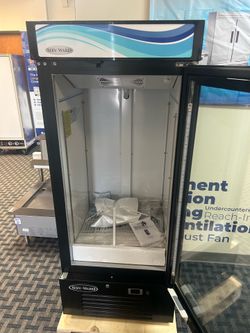 Merchandiser/Refrigerator