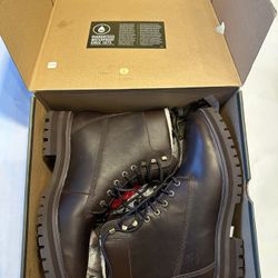 Timberland Courma Guy Boots - New In box Size 12 - 