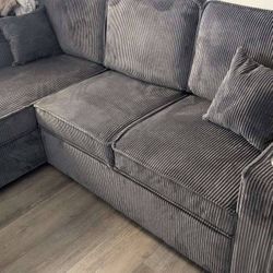 New Sleeper Sectional Couch with USB, Cup Holders & Storage! Free Delivery 🚚! 