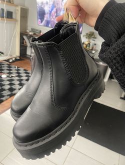 Chelsea W Dr Martens