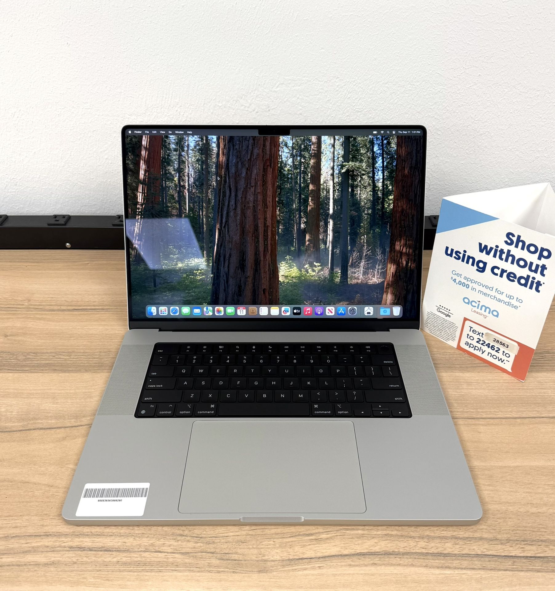 16" MacBook Pro M1 Pro 10 Core*32GB RAM*1TB SSD