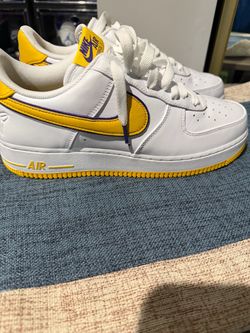 Kobe  size 10.5 Nike Air Force 1 Low White Yellow Purple