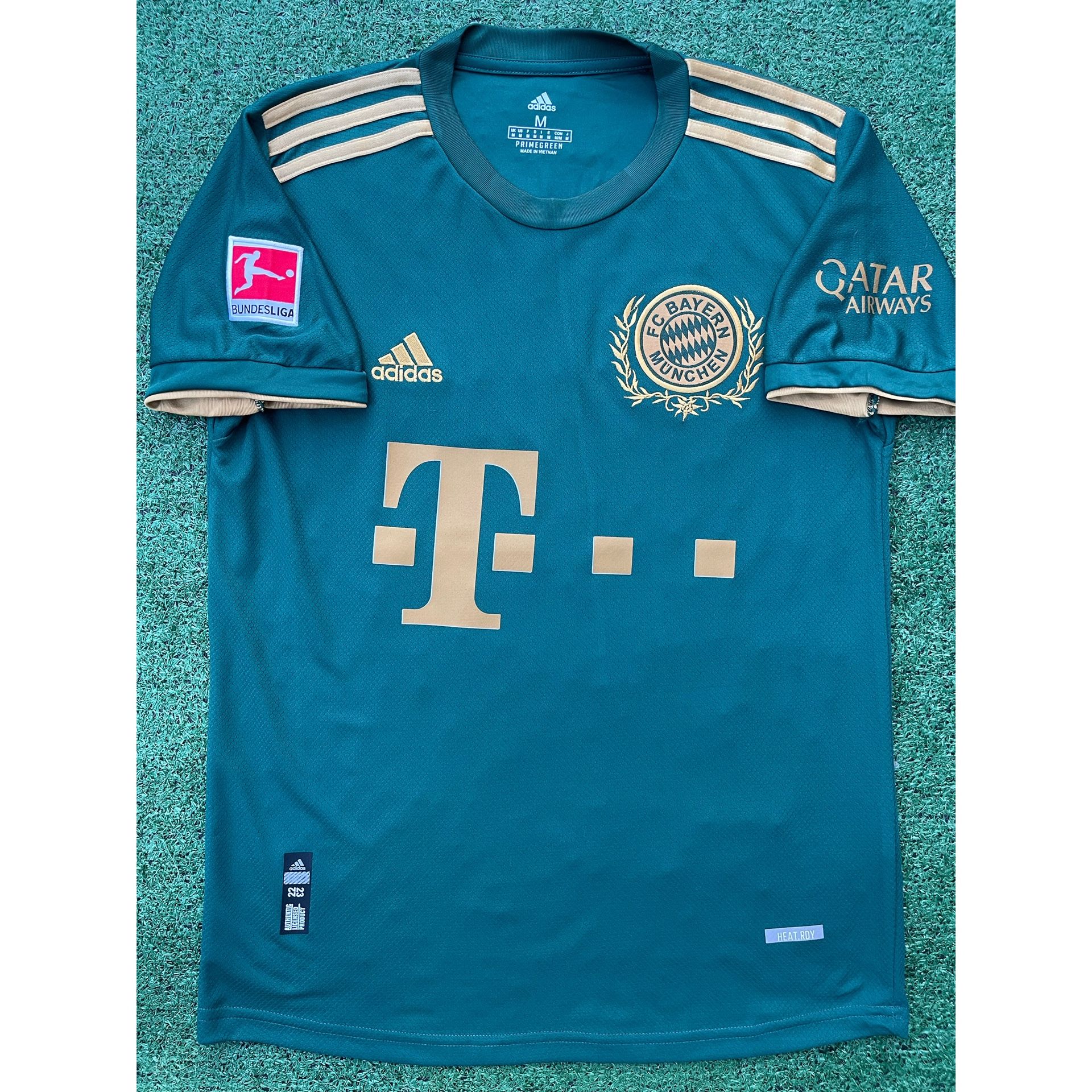 2021/22 Bayern Munich Oktoberfest soccer jersey