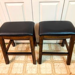 2 Counter Height Stools Chairs