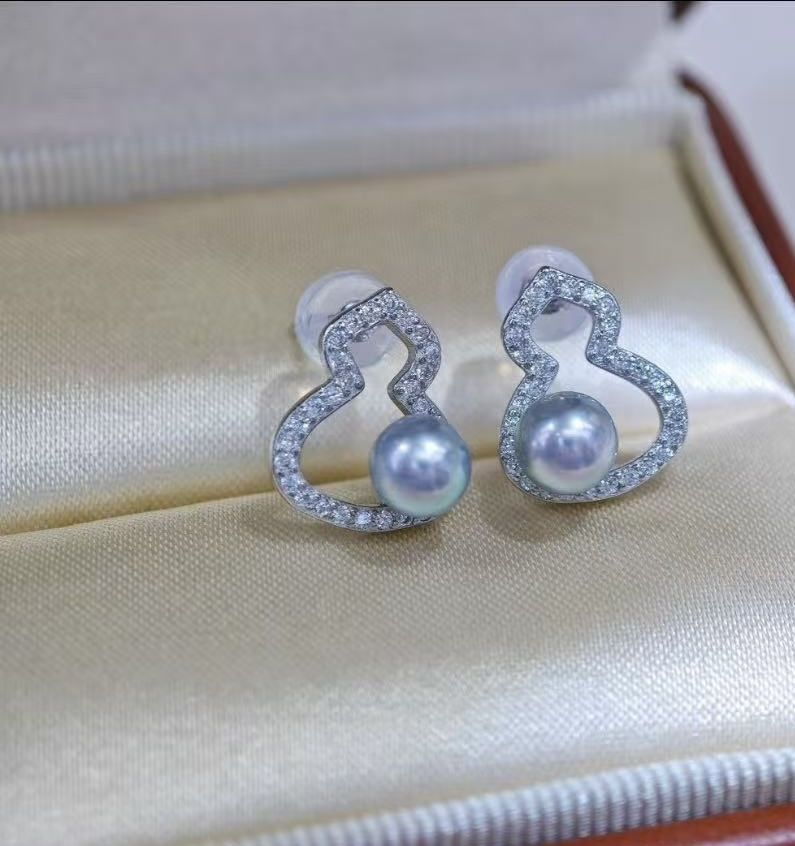 🌿 Real Zhenduoma Freshwater Pearl Earrings – 5.3mm Gourd Design, S925 Silver Studs 🌿 真多麻色淡水珍珠葫芦耳钉 – 5.3mm珍珠,S925银针
