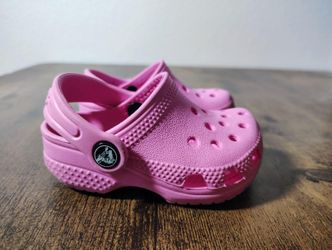 Crocs Pink Sz 2 3 Girls Slip on