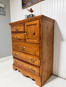 Dresser, Cajonera