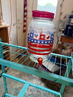 Patriotic Glass Beverage Dispenser with Spigot – $5
