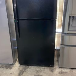 32” Inch Kenmore Refrigerator 