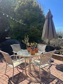 White Metal glass Patio Table and Chair Set and umbrella