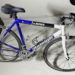 Raleigh R600 Road/Gravel bike
