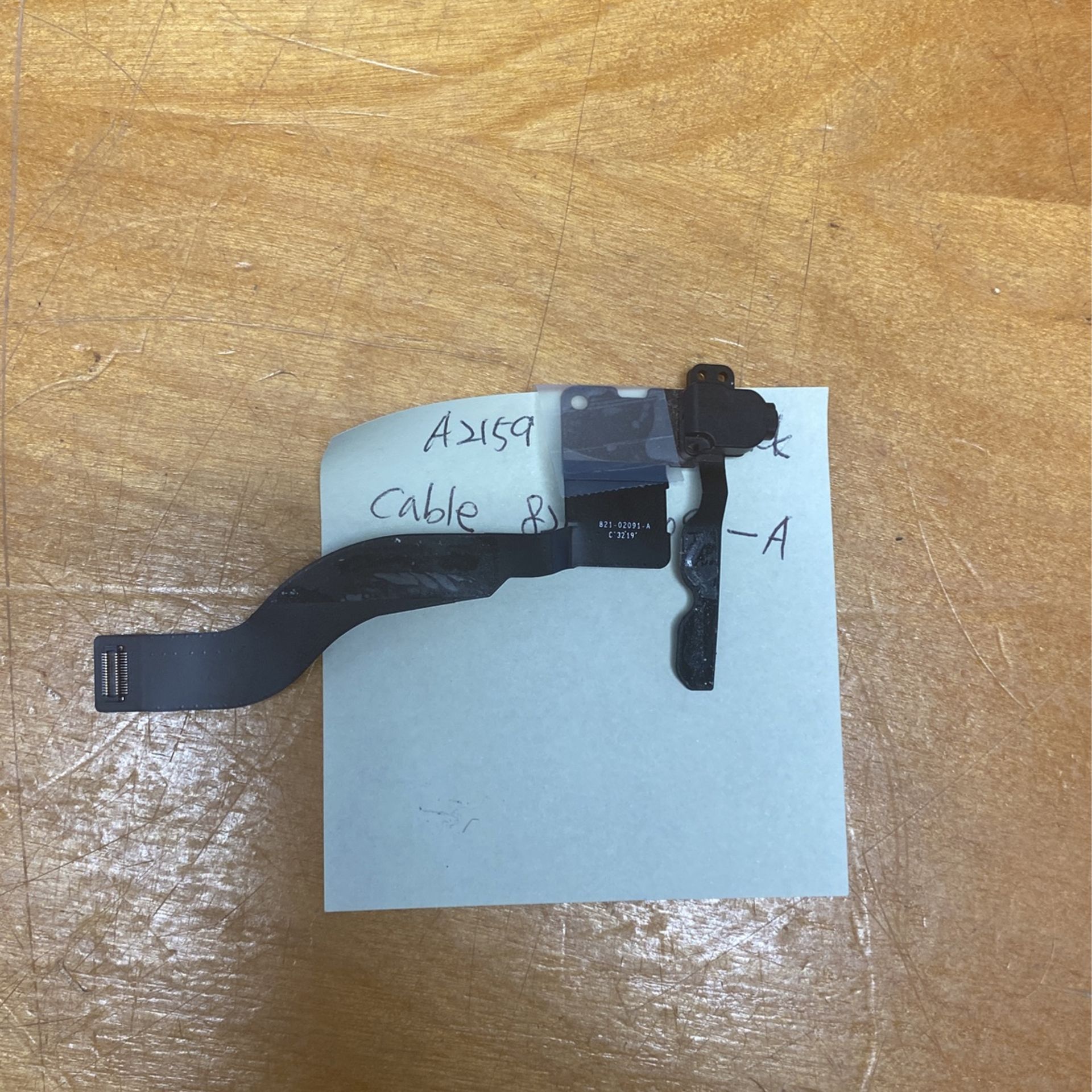 Apple A2159 Audio Jack Cable (contact info removed)1-A