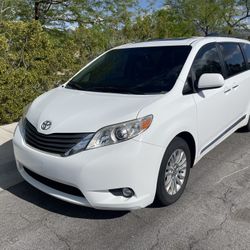 2012 Toyota Sienna