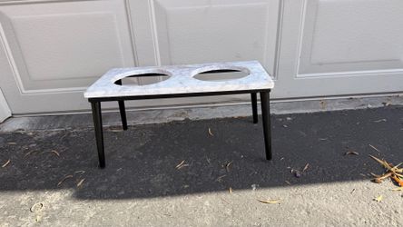Marble dog bowl holder/no bowls included