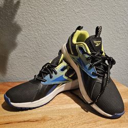 Reebok Boy Shoe size 2Y 