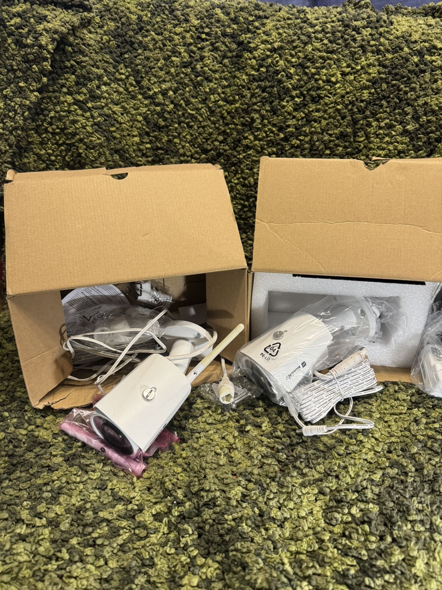 Defender Wireless 2k (4MP) Security Cameras