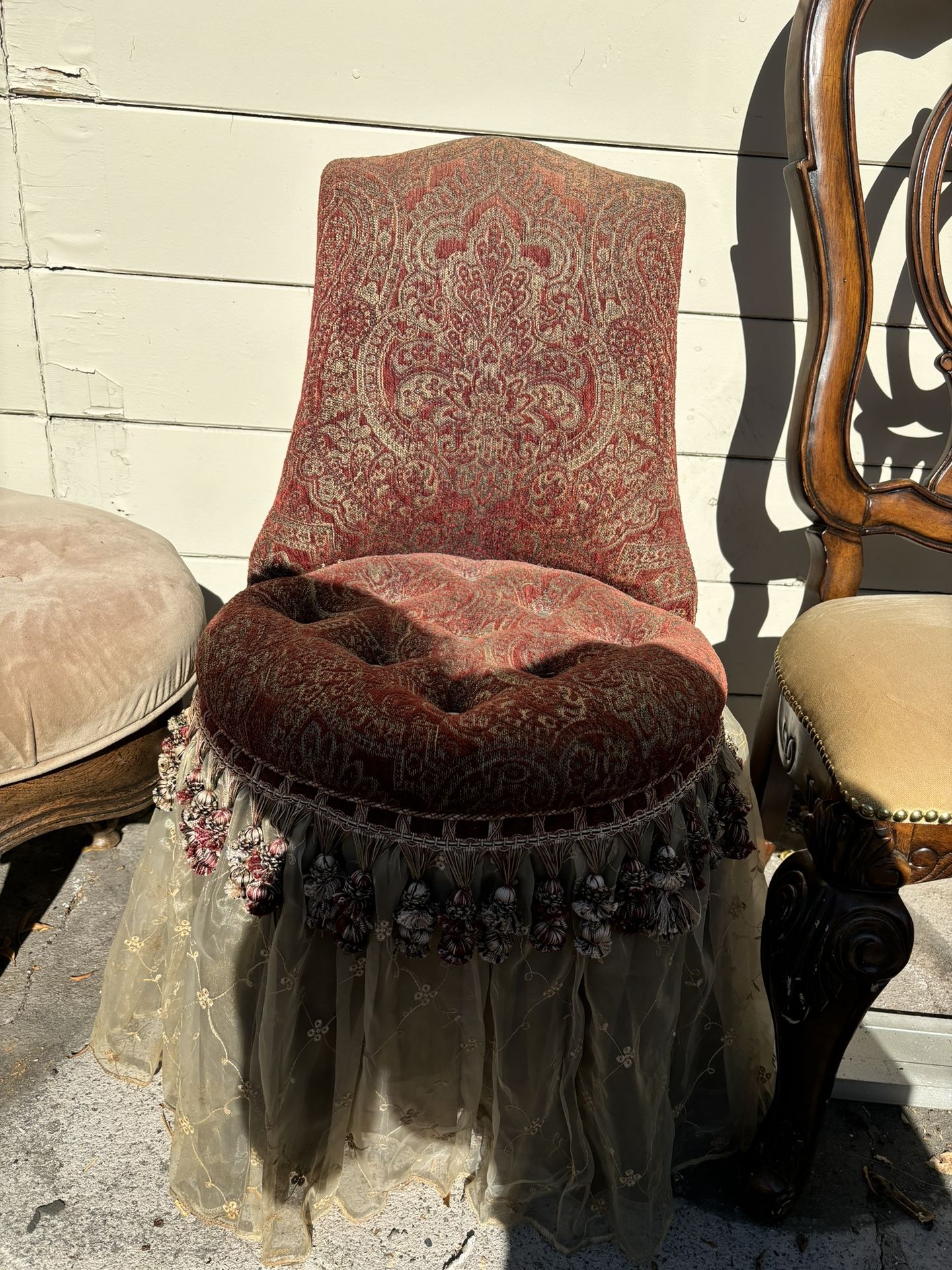 Vintage Accent Chair 