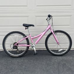 24” Trek Pettie Adults/ Women Kids Girls Preteen Youth Mountain Bike