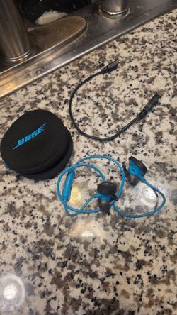 Bose Wireless Earbuds with Case and Cable
