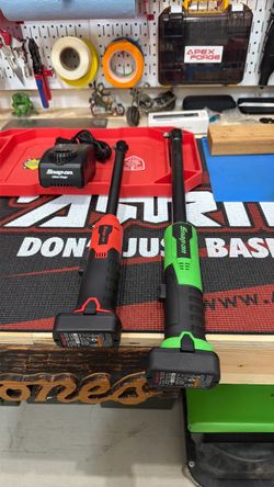 Snap On 1/4 Drive and 3/8 Long Neck Cordless Ratchet
