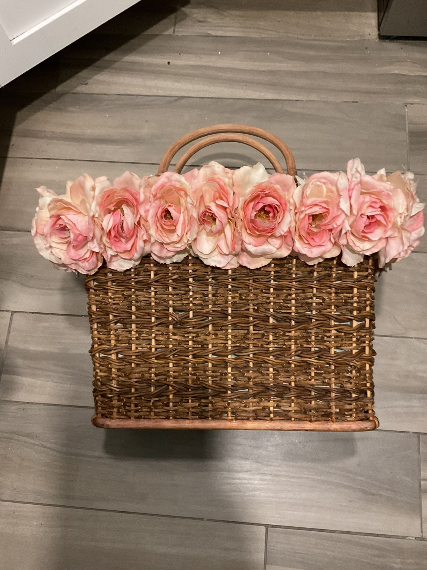 Gretchen Scott Vintage Flower Wicker Basket Huge Purse Beach Tote Bag Table Centerpiece