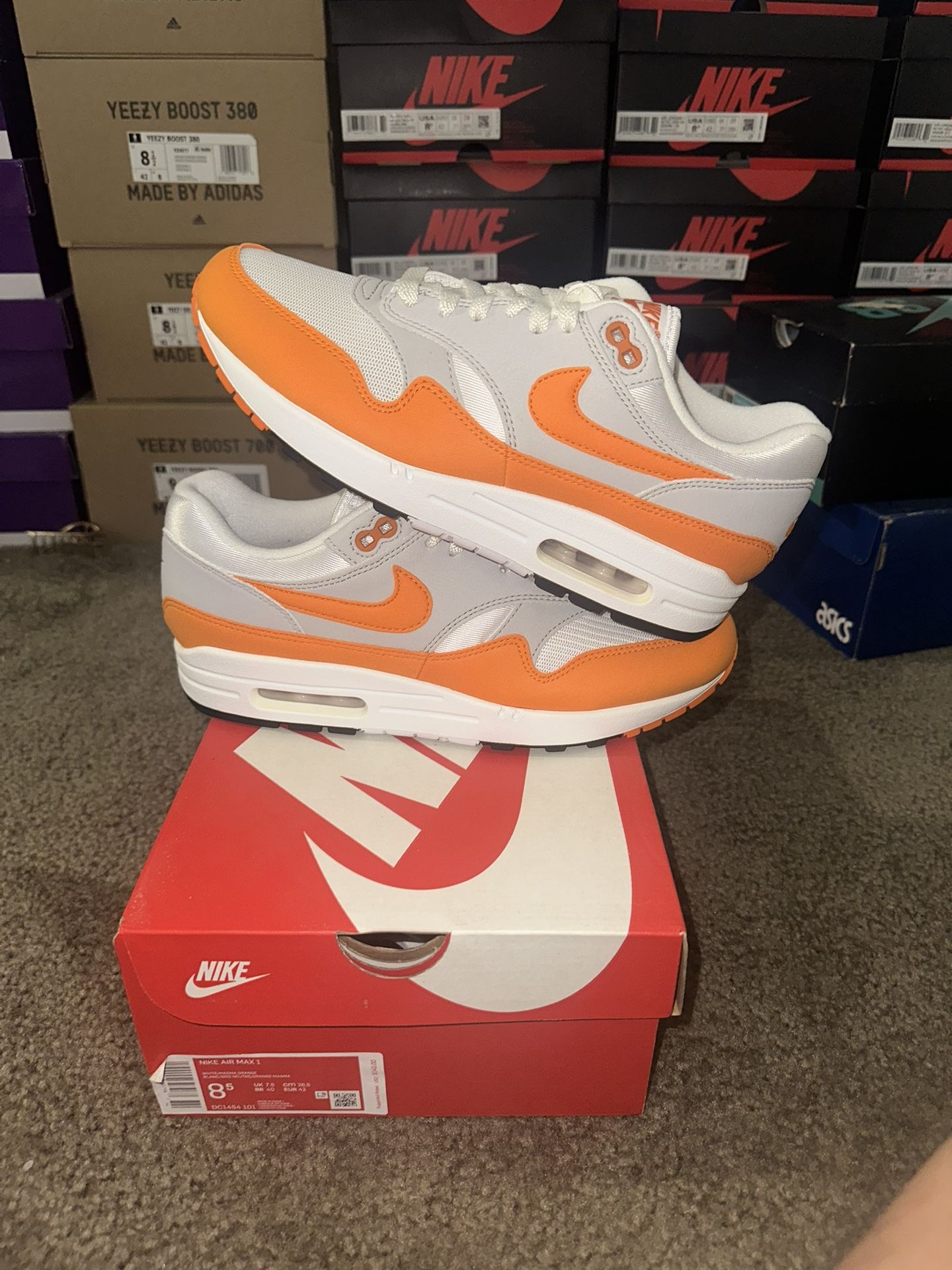nike air max 1 orange sz 8.5