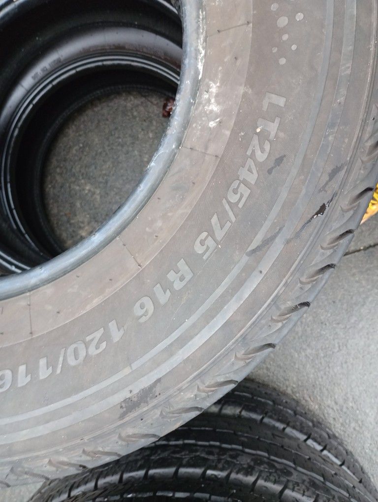 4 245/75r16