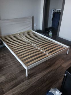 Free bed frame