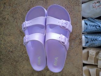 New Shoes different varieties of styles