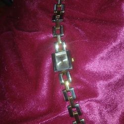 Vintage Ronica quartz 2 toned womans watch