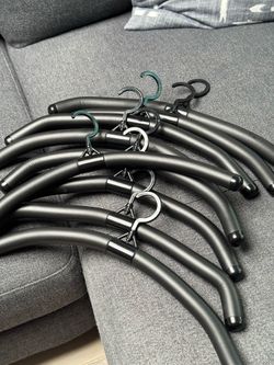 10 flexible/bendable hangers